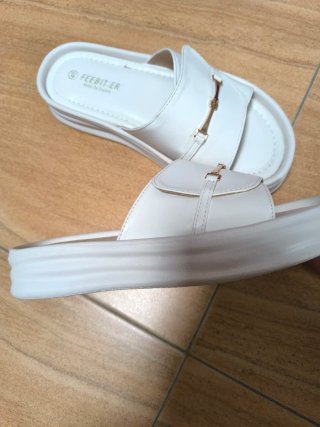Chanclas FEEBIT.ER blancas talla 40
