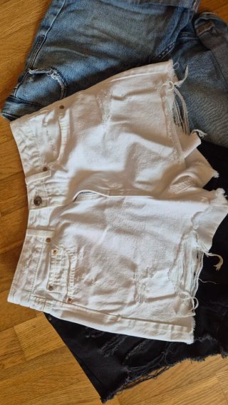 Shorts Alcott/Stradivarius neri, blu, bianchi