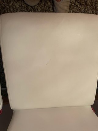 Juego de 4 sillas comedor polipiel blancas.