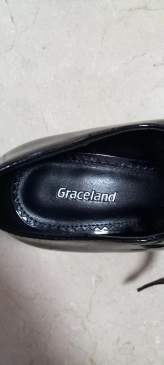 Zapatos charol Graceland negros T37