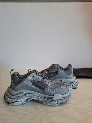 Zapatillas Balenciaga Triple S Grises