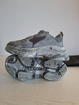 Zapatillas Balenciaga Triple S Grises