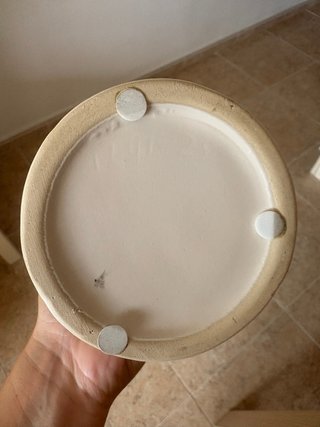 Jarrón de cerámica blanco