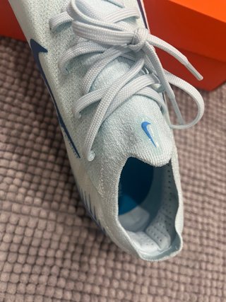 Botas de fútbol Nike Talla 43
