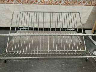 Escurreplatos de metal