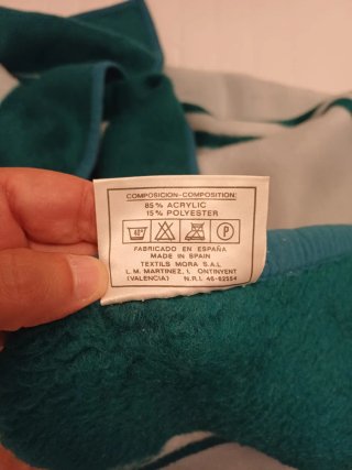 Manta Mora Reversible Verde y Blanca 2.5x2.02