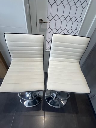 Set 2 banquetas regulables blancas y cromadas