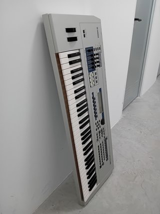 Teclado Yamaha MO6