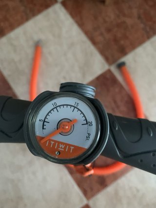 Inflador manual paddle surf naranja 15 PSI