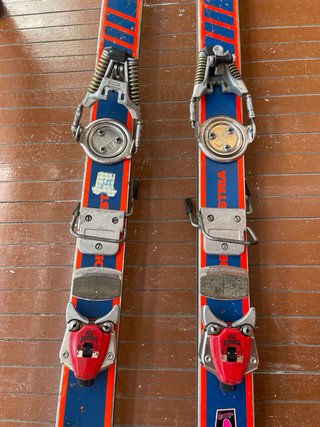 Esquís Blizzard + Bastones Vintage (190cm)
