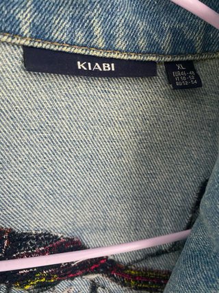Chaqueta vaquera bordada pájaros