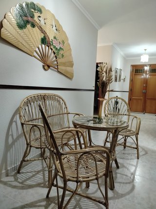Conjunto mesa y sillas ratán + abanico
