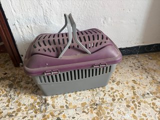 Transportín para mascotas gris y morado