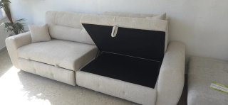 Sofá 4 plazas chaislongue con arcón
