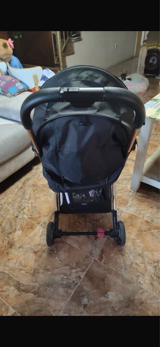 Silla de paseo negra kikka boo