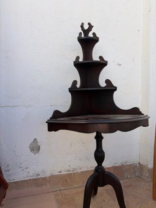 Mueble esquinero de madera