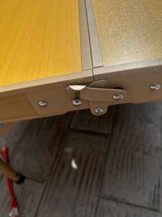 Tavolo pieghevole Sklum in legno e plastica