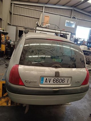 Renault 6111 620109587r paragolpes del clio 1.4 mt