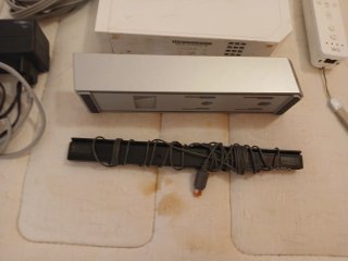 Nintendo Wii con cables y mando
