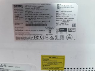 Proyector BenQ HDMI (311h uso) + Cables
