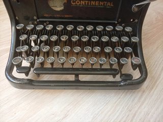 Máquina de escribir Continental 1927