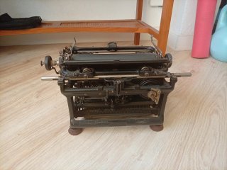 Máquina de escribir Continental 1927