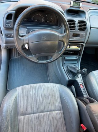 Renault Laguna 2000