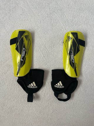 Espinilleras Adidas F50 - Amarillas