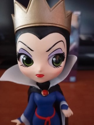 Figura Grimhilde QPosket Blancanieves 14cm