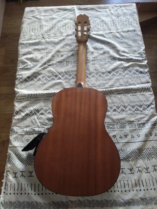 Guitarra Admira Alba 3/4 + Soporte