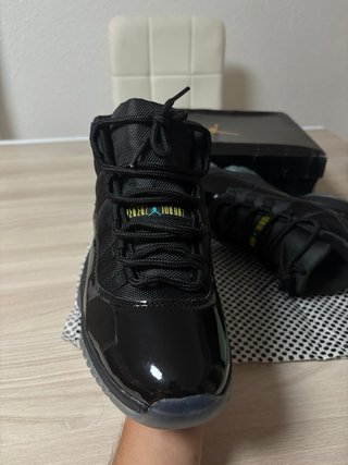 Jordan Negro y Turquesa