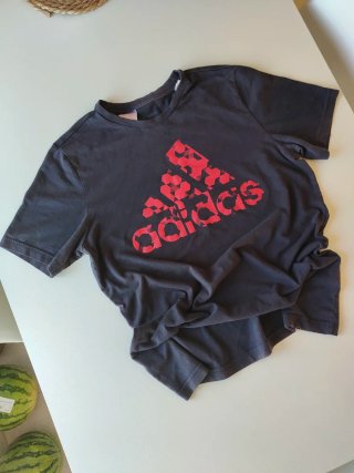 Camiseta Adidas Logo Vintage Negra