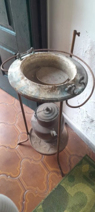 Portino del 1900 in metallo e legno