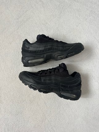 Nike Air Max 95 - Negras