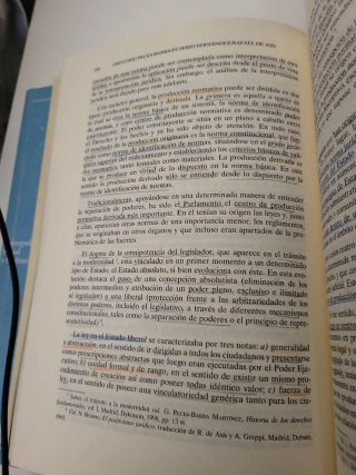 Curso de teoría del derecho