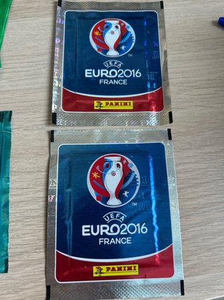 Sobres cromos Panini Eurocopas LEER