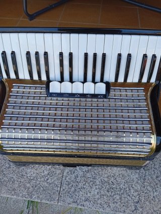 Acordeón Hohner Concerto III