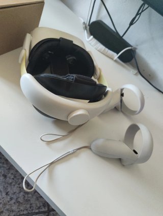 Meta Quest 2 VR Headset y Controles