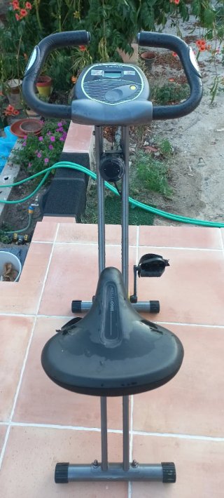 Bicicleta Estática Diadora Plegable