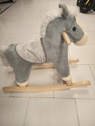 Caballo balancín infantil
