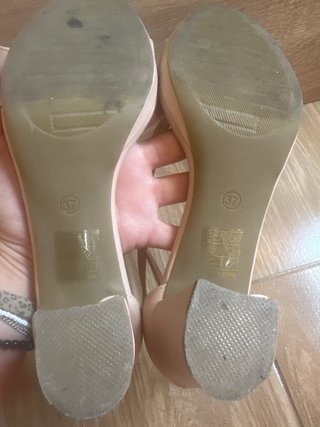Zapatos de tacón Diana beige