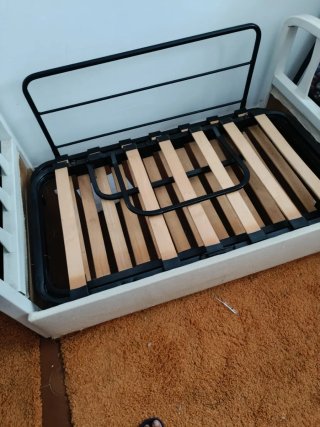 Sofá Cama Metal y Madera