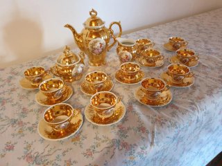 Juego de té dorado antiguo
