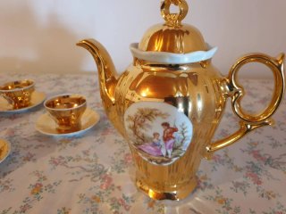 Juego de té dorado antiguo