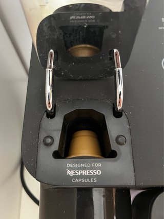 Cafetera Nespresso De'Longhi Lattissima One