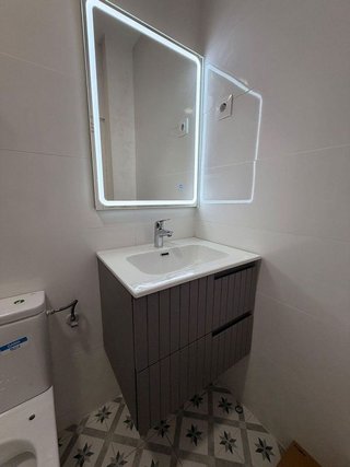Local comercial en venta en La Torrassa en Hospitalet de Llobregat, L´