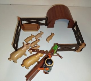 Playmobil Recinto Cerdos con Pastor