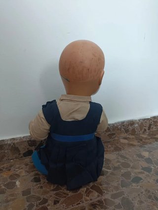Se venden dos muñecas antiguas se escuchan ofertas