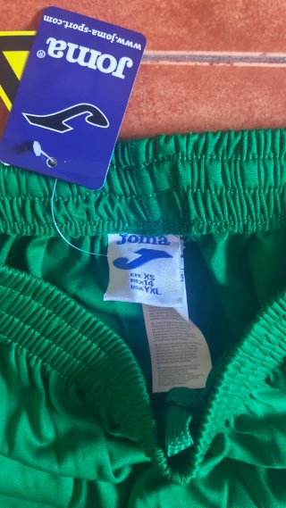 Pantalón corto deportivo Joma verde