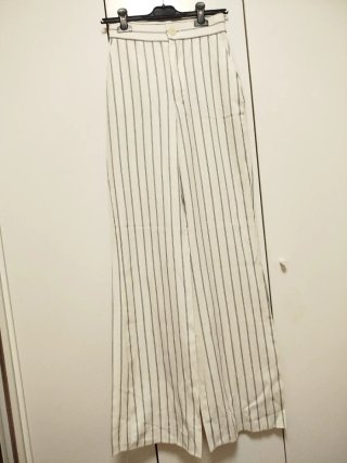 Pantalón ZARA de rayas blanco y negro